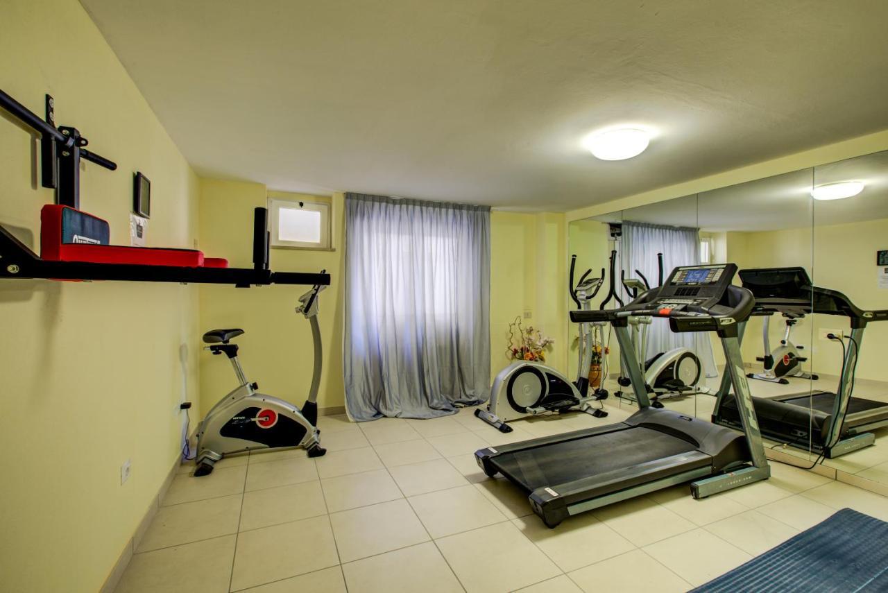Hotel Dusseldorf Rimini Esterno foto