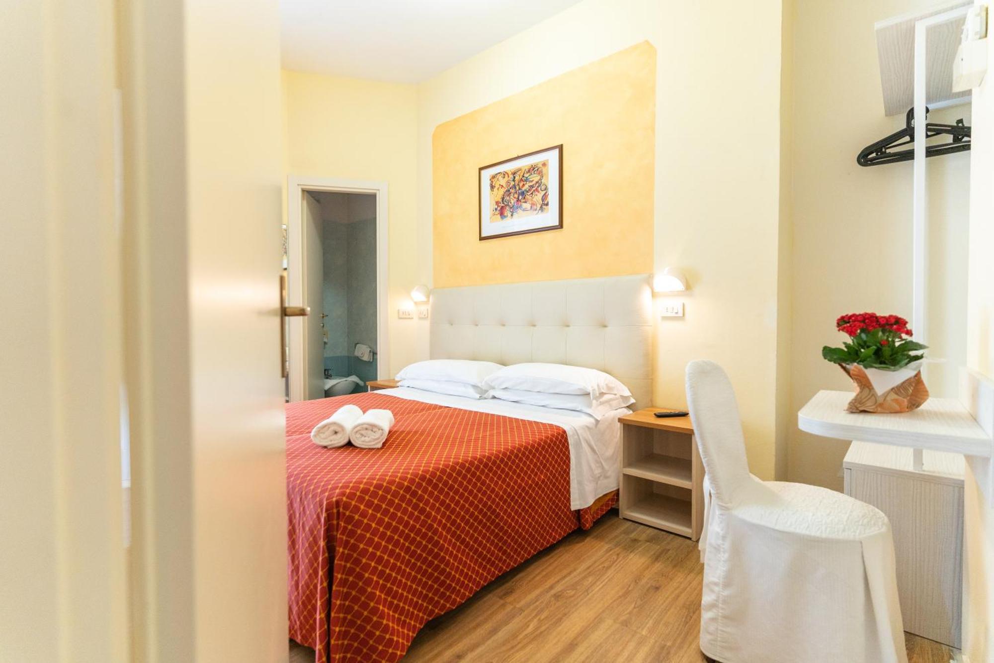 Hotel Dusseldorf Rimini Esterno foto